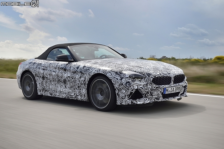 【海外新訊】BMW釋出Z4偽裝照，新一代美型敞篷跑車即將誕生！