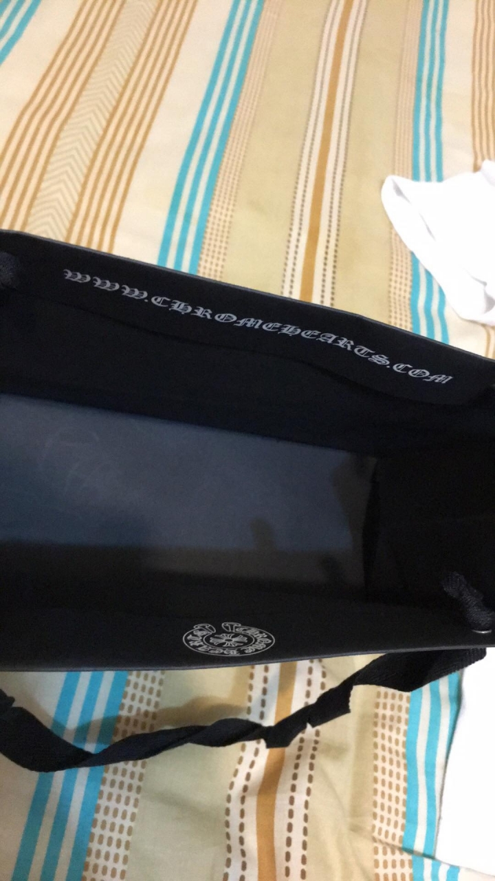 請問各位大神真假 克羅心 Chrome hearts 雙十字項鍊
