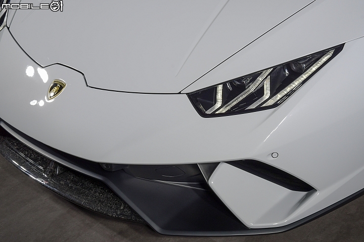 Lamborghini Huracan Performante Spyder 前車燈特寫 Lamborghini Huracan Performante Spyder 前車燈特寫