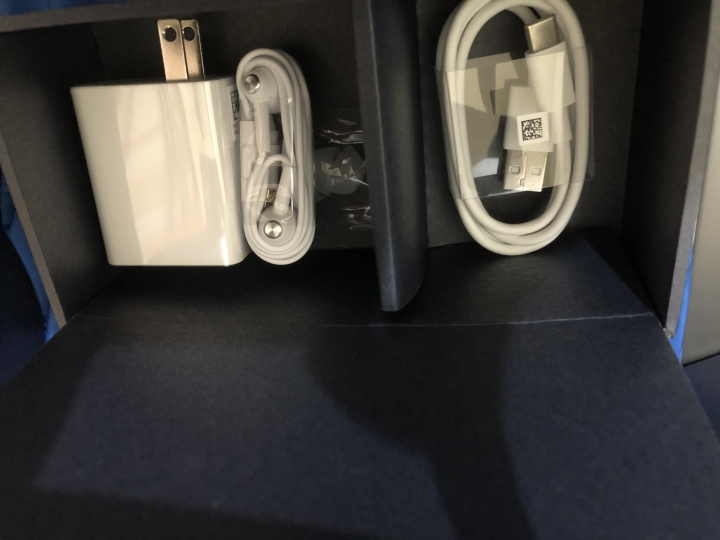 ASUS Zenfone 5z簡易開箱