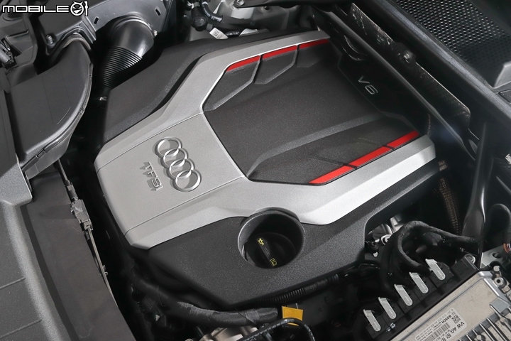 Audi SQ5 3.0 V6引擎,八速手自排變速箱 Audi SQ5 3.0 V6引擎,八速手自排變速箱