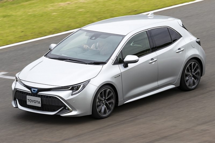AURIS vs 對手 比較一覽表