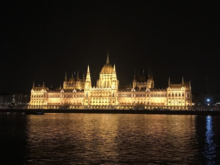 【Hungary．走跳】漫步多瑙河沿岸-布達佩斯國會大廈、多瑙河之鞋與鎖鏈橋