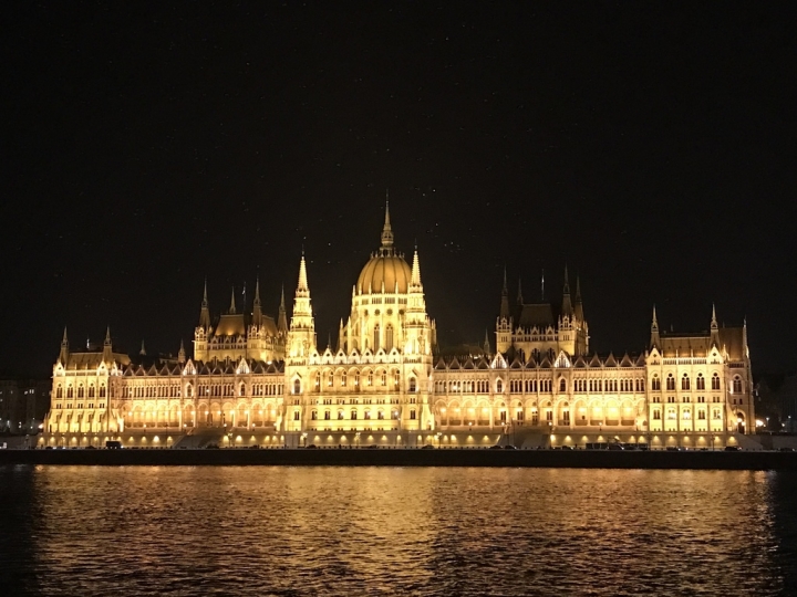 【Hungary．走跳】漫步多瑙河沿岸-布達佩斯國會大廈、多瑙河之鞋與鎖鏈橋