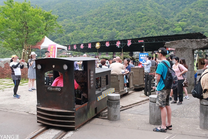 【新北】到猴硐不只要逗貓，還要搭台車入坑道體驗礦場日常