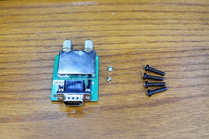 選個便宜好用的第二組電視-AOC 32吋LED電視
