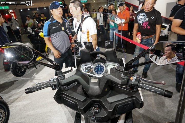 【五股重機展】刺激改款！KYMCO 光陽機車 XCITING 400S 正式登台！Downtown 350i Noodoe 儀錶板導入！