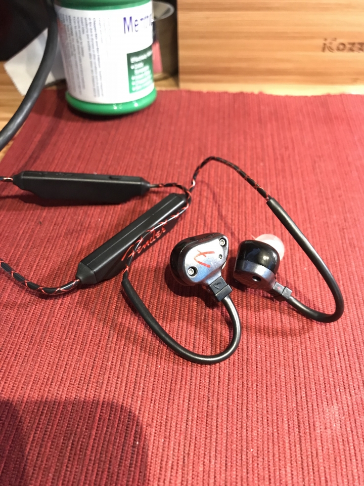 Fender Puresonic Wireless Premium Earbuds 開箱試聽