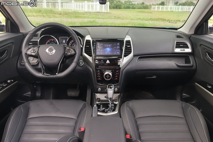Ssangyong Tivoli-以黑色鋼琴烤漆與類金屬飾板妝點 Ssangyong Tivoli-以黑色鋼琴烤漆與類金屬飾板妝點