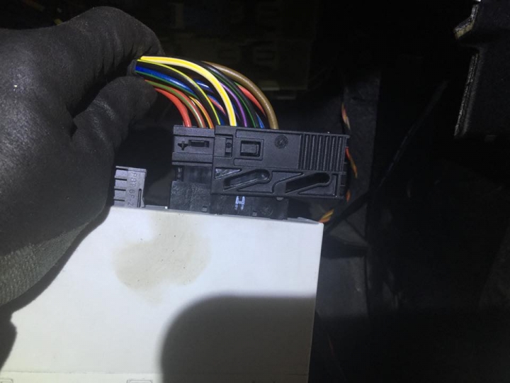 E46 318中控鎖電腦故障維修DIY