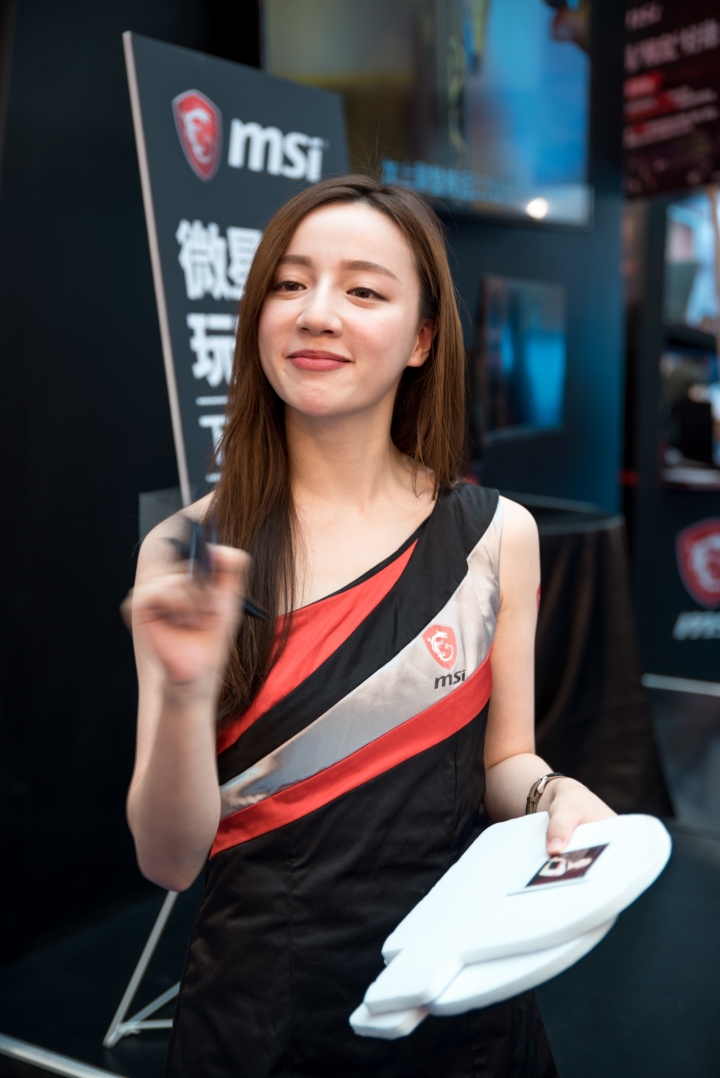 [D750+TAMRON 24-70 G2 ] 2018 台北多媒體展 show girls