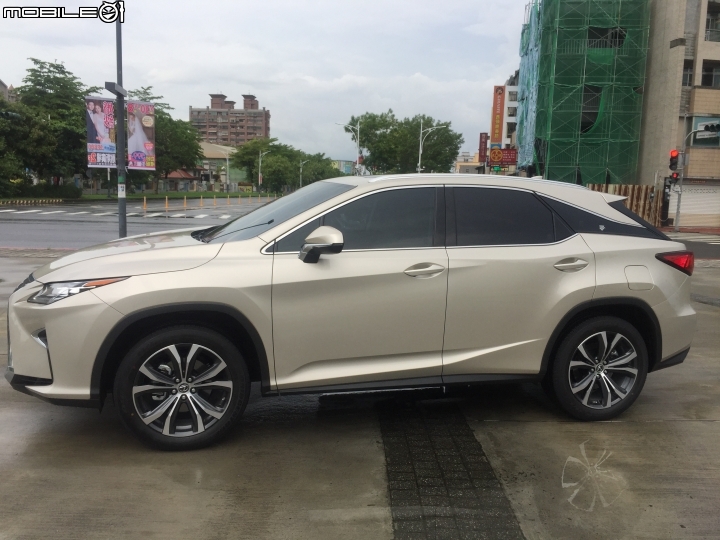 分享4月中旬訂購之RX300頂級版終於交車了