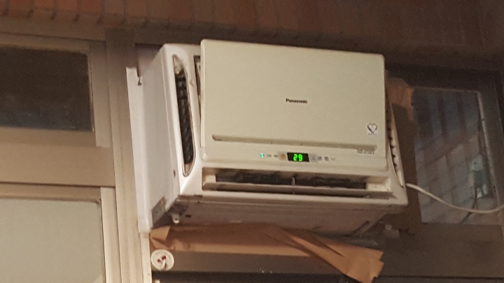 想找這台冷氣的型號！
