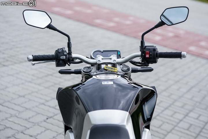 2018 Honda CB1000R 公路賽道試駕 展現極簡美學
