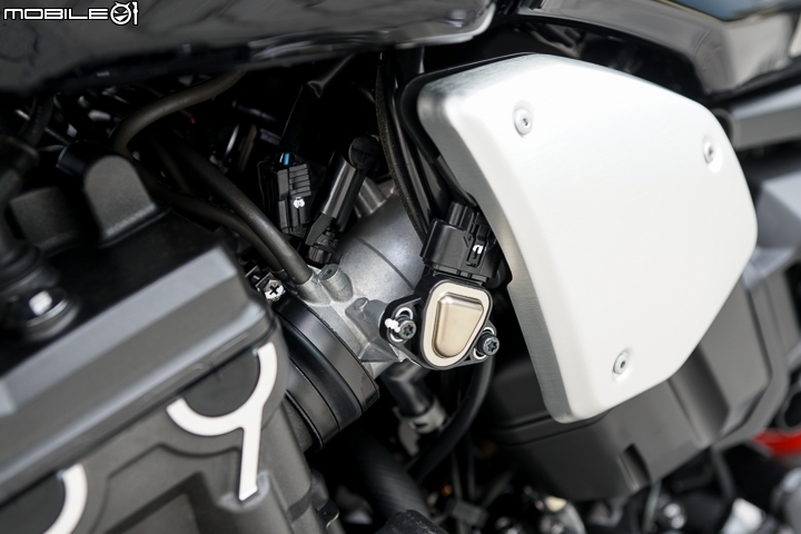 2018 Honda CB1000R 公路賽道試駕 展現極簡美學