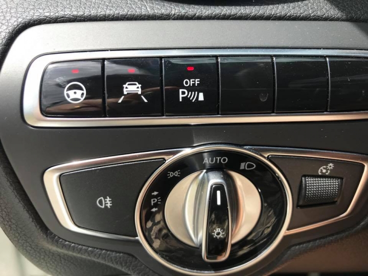 火紅的W205 C系列~ C400小霸王