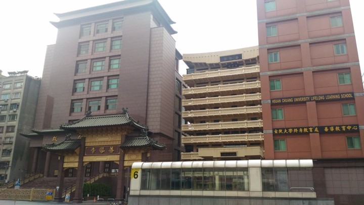 從 北 門 騎 YouBike 到 華 山 歷 史 美 食 之 旅