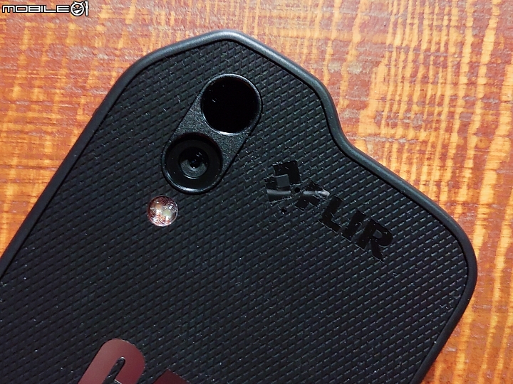 【採訪】多了空氣偵測與雷射測距！三防硬漢機CAT S61登台
