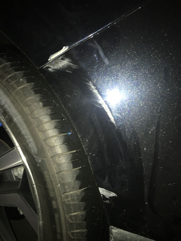 車子擦傷