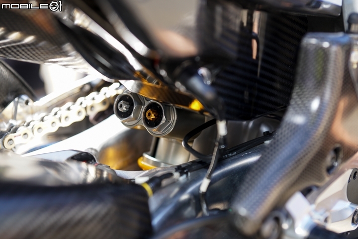 【採訪】SUZUKI MotoGP 工廠賽車 GSX-RR 到港！為 2018 台北重機展準備！