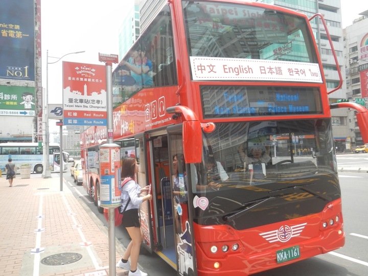 從 北 門 騎 YouBike 到 華 山 歷 史 美 食 之 旅