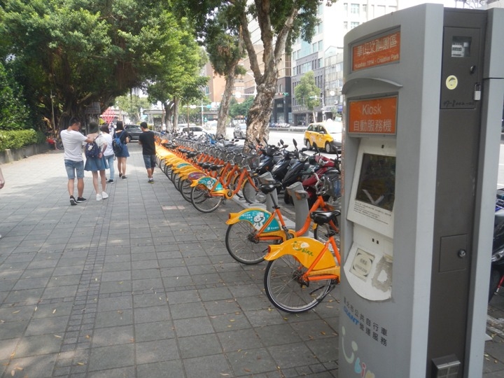 從 北 門 騎 YouBike 到 華 山 歷 史 美 食 之 旅