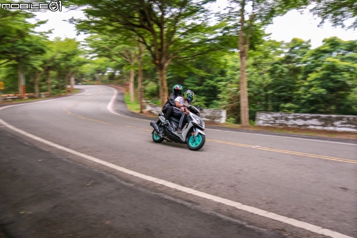 EOS M3 + 轉接環+ EF-S 17-55mm f/2.8 追焦