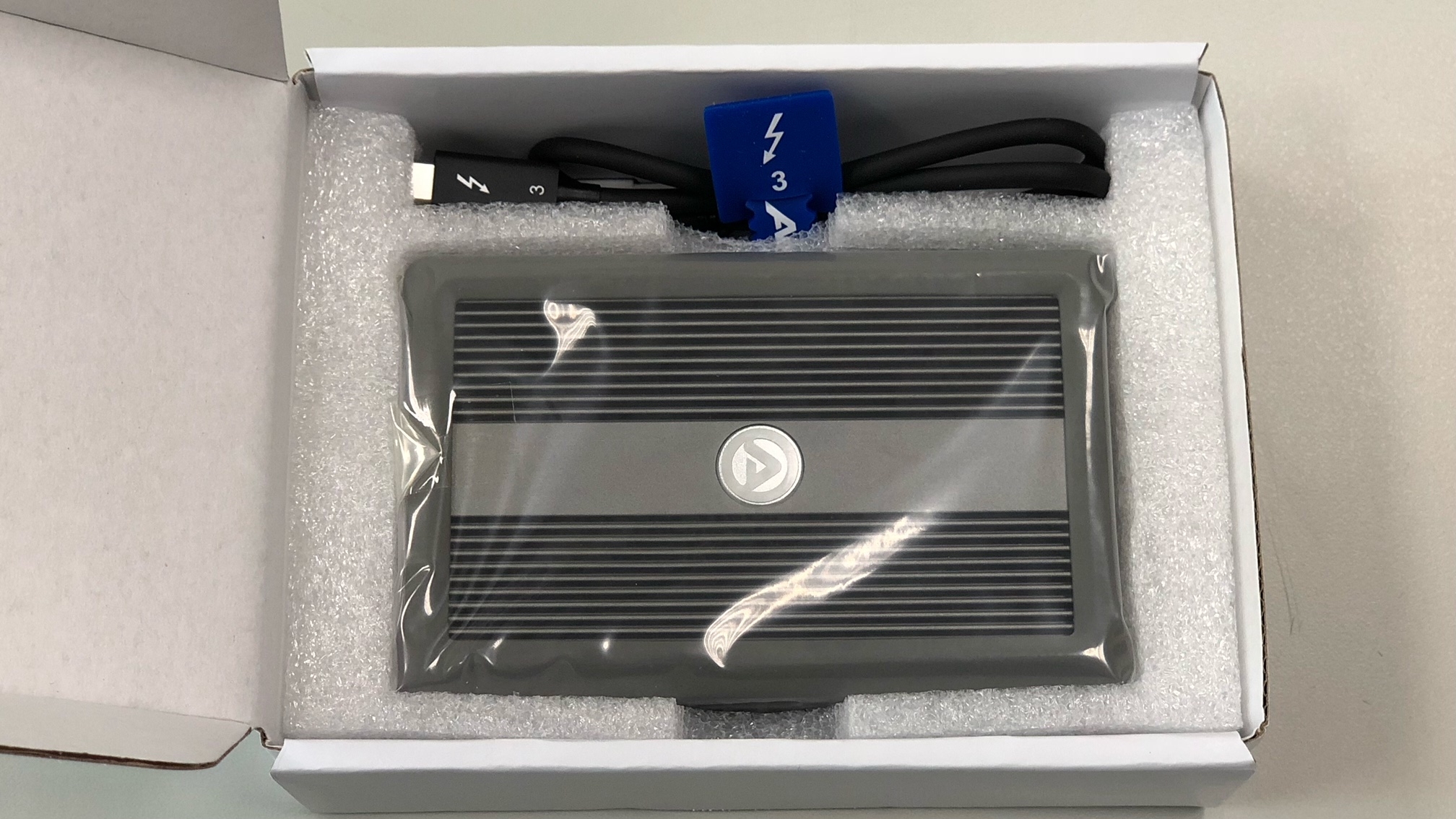 下個世代的網路速度！AKiTiO 雷霆3 10G 乙太網路轉換器(AKiTiO Thunder3 10G Network Adapter)