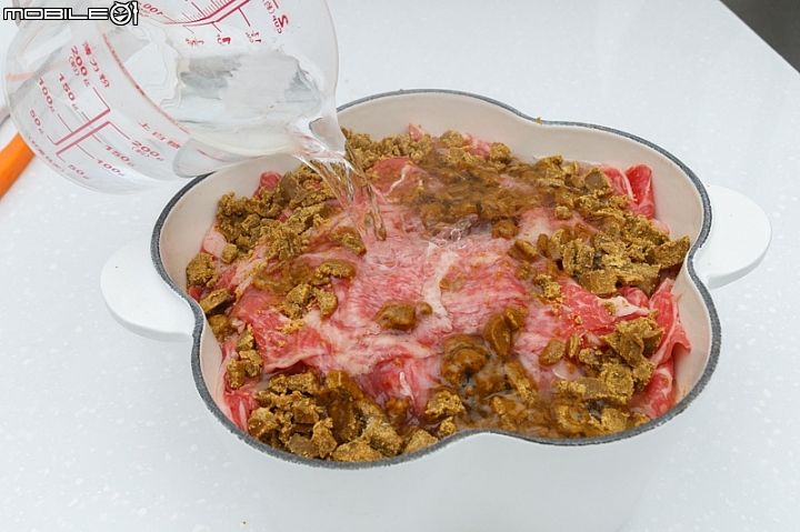 SHARP AX-XP4T水波爐料理分享：牛肉咖哩