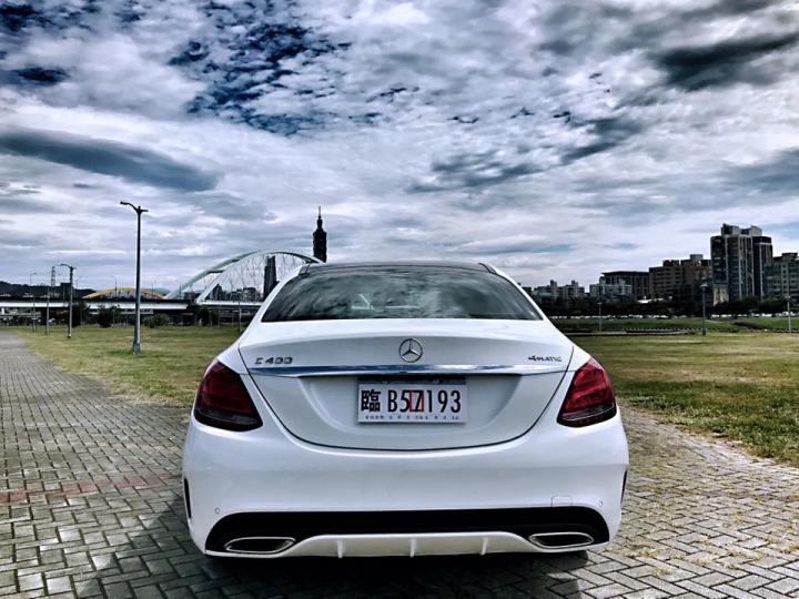 火紅的W205 C系列~ C400小霸王