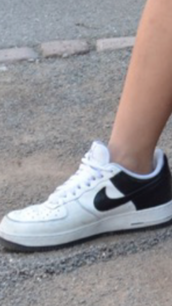想問Nike 鞋～