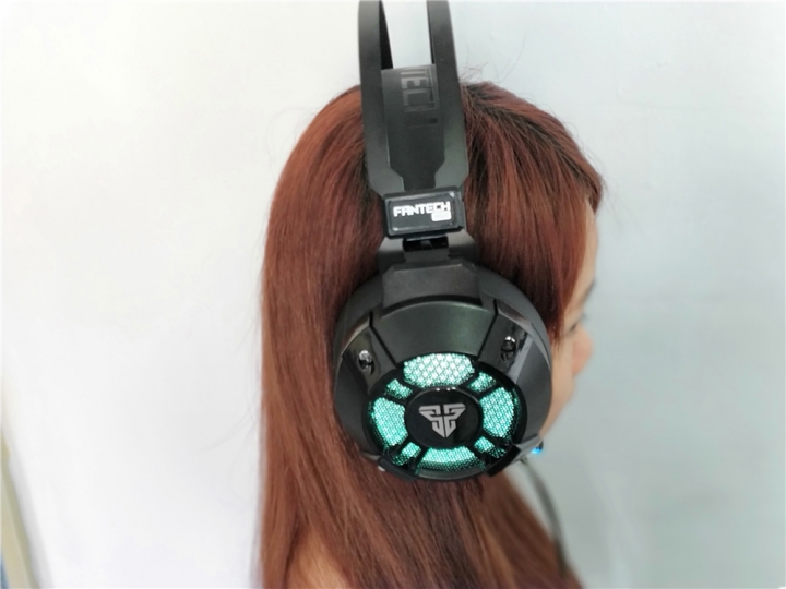 FANTECH HG11 RGB 7.1環繞立體聲電競耳機 簡單開箱