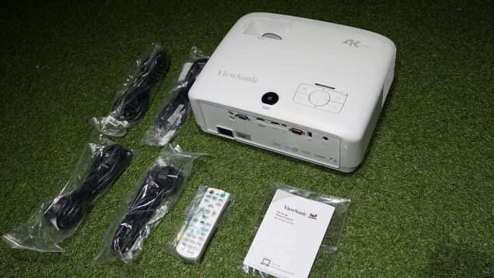 3000流明4K HDR投影機PK：BenQ TK800 VS. ViewSonic PX747-4k
