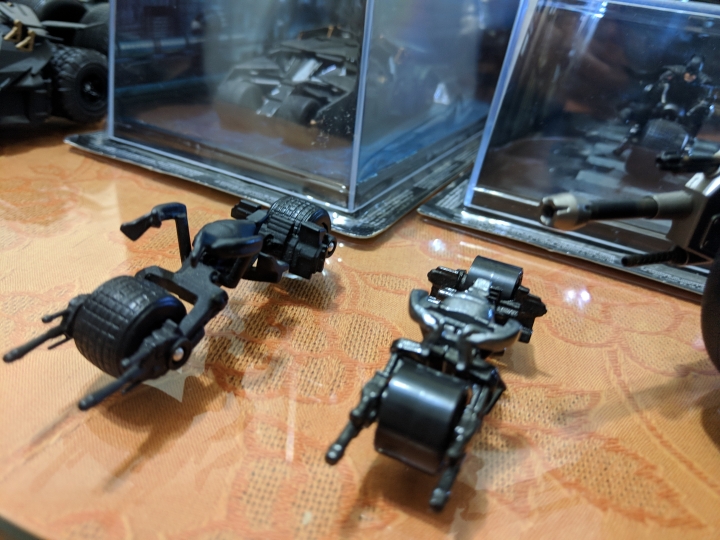 【分享】慶祝蝙蝠俠黑暗騎士10週年，batmobile(tumbler)與batpod個人收藏
