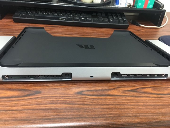 期待已久的擴充架 Henge Docks Horizontal Dock