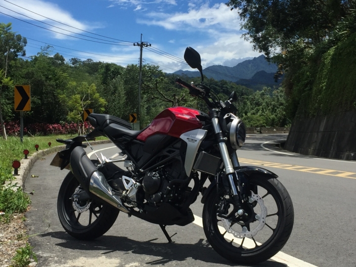 [心得]新世代運動咖啡HONDA CB300R測試心得