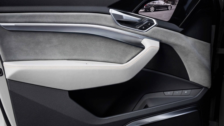 Audi E-Tron 內裝揭曉
