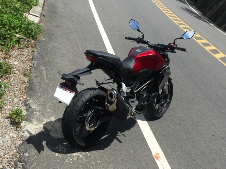 [心得]新世代運動咖啡HONDA CB300R測試心得