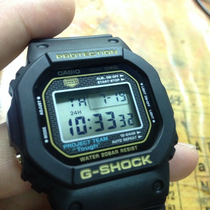 {開箱} G-SHOCK 35週年 DW-5035D-1BDR 紀念錶款