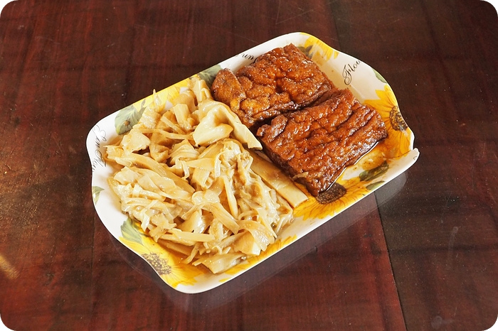 【宜蘭美食】懷念的阿嬤味道,三代媳婦魯肉飯!