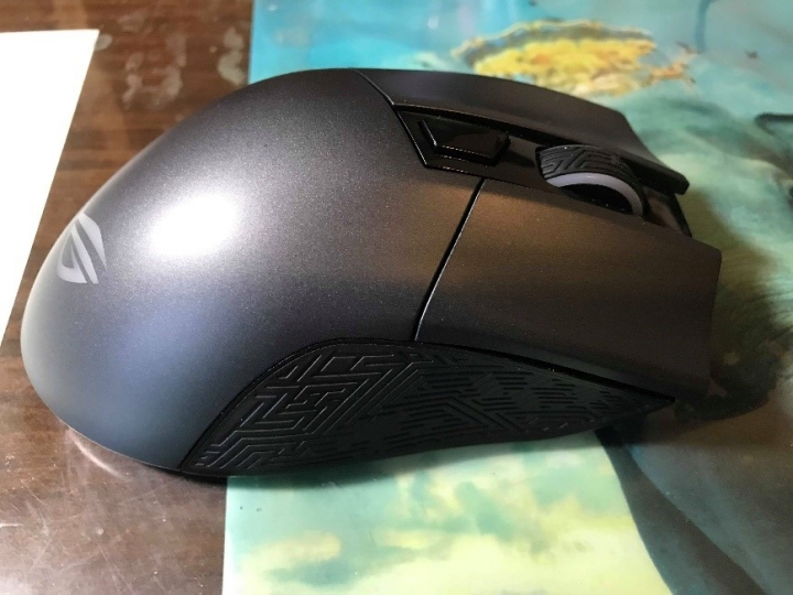 [開箱]信仰開箱ROG Gladius II origin