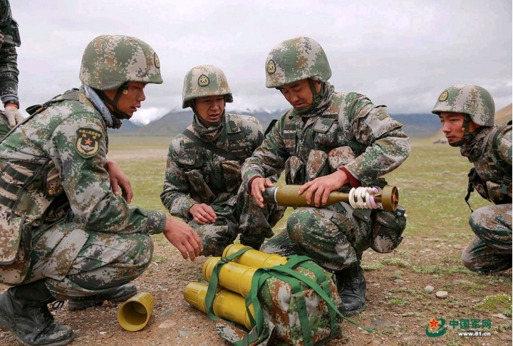 看一下解放軍野戰攜行迫砲彈