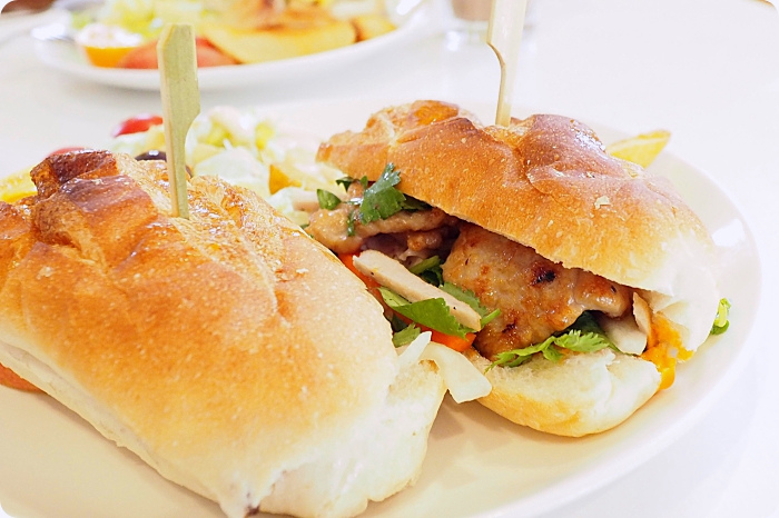 【宜蘭早午餐】"蘋果花開"。學生族的福音,宜蘭市區便宜又大碗的早午餐