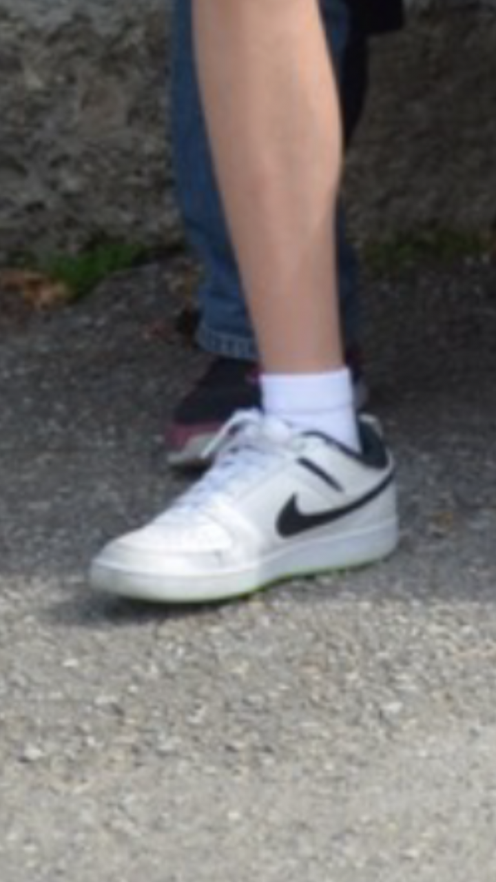 想問Nike 鞋～