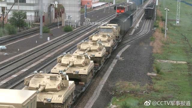 我96B坦克再次出征俄军事大赛，这次换沙漠迷彩涂装
