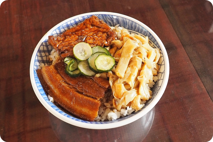 【宜蘭美食】懷念的阿嬤味道,三代媳婦魯肉飯!