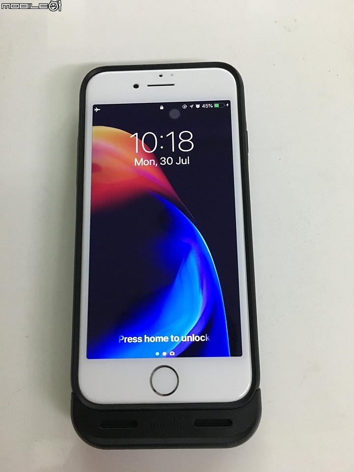 分享新買的iphone7/8 moshi可拆式電池殼ionsuit