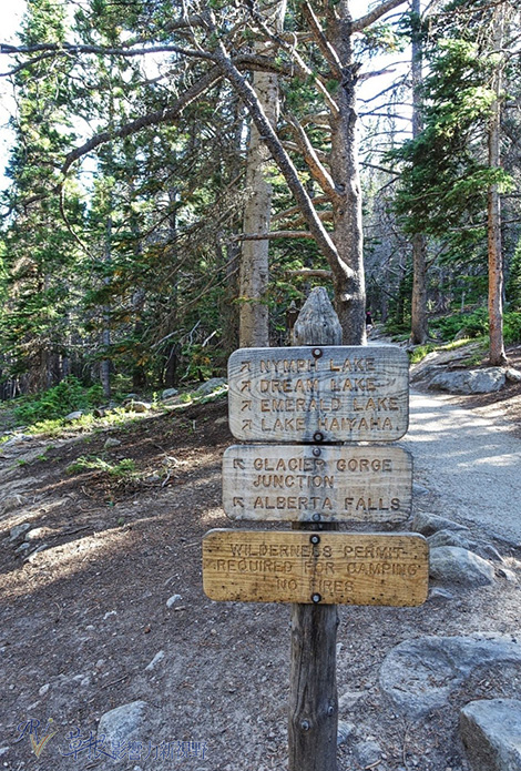 美國洛磯山國家公園山中之湖