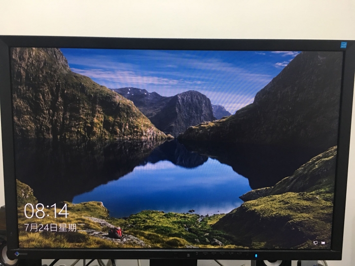 期待已久的擴充架 Henge Docks Horizontal Dock