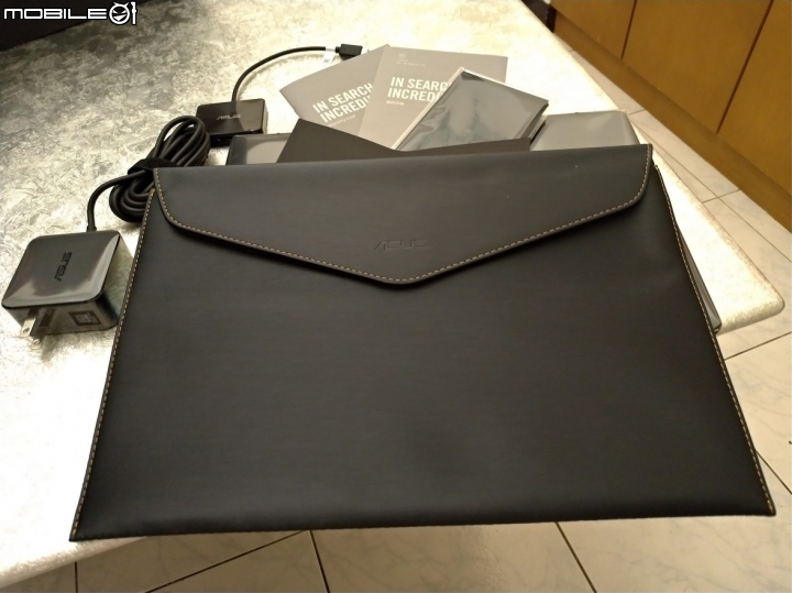 【Zenbook S 開箱】S出擊，女超人也心醉